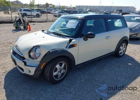 2010 Mini Cooper Clubman из США, поврежденный, VIN WMWML3C51ATX38940
